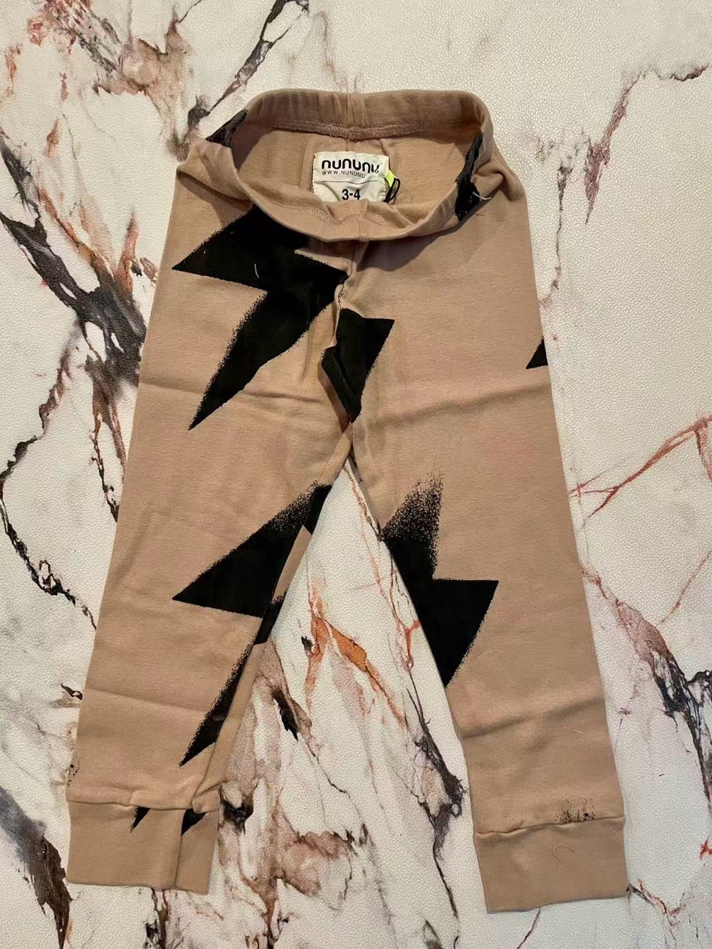 nununu Tan Leggings with Black Lightning Print 3-4 NWT